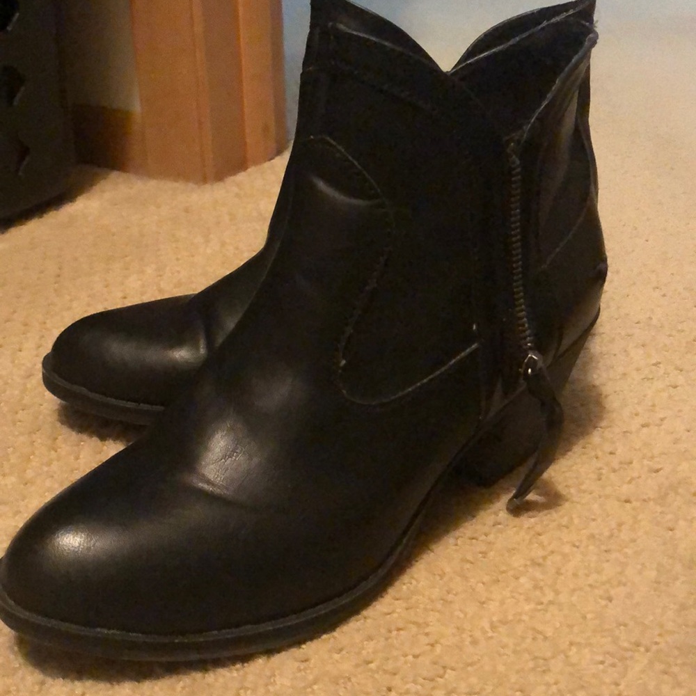 Rocket Dog side zip booties